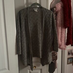 Elegant Gray Knit Cardigan